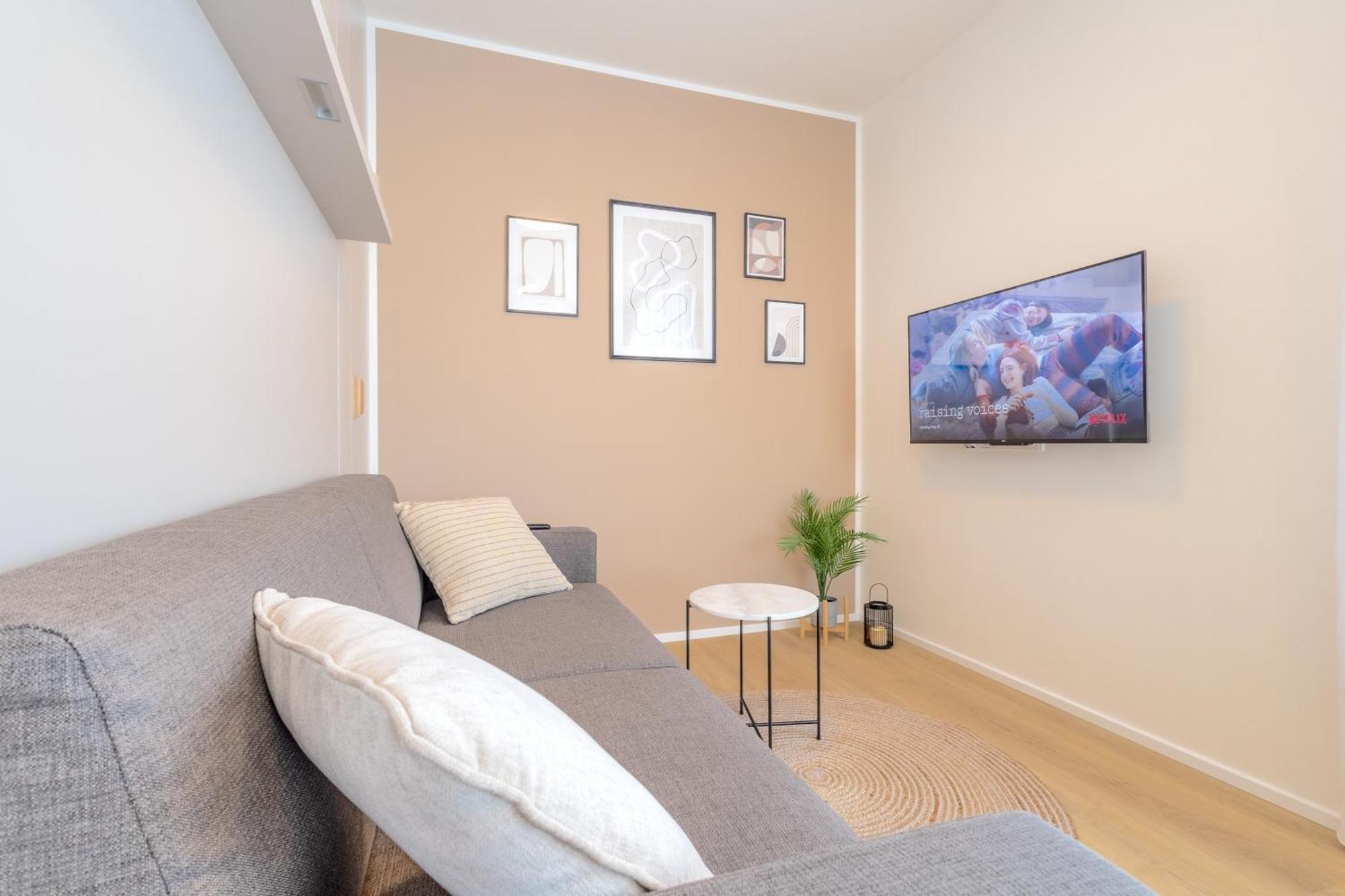 Апартаменты Bright 2Br - 7Th Floor, Balcony, Free Parking By Gravity Прага Экстерьер фото
